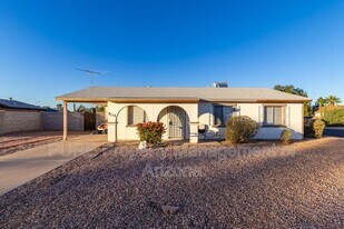 4116 E Andorra Dr in Phoenix, AZ - Building Photo