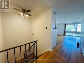 23 Southview Crescent in Ottawa, ON - Building Photo - Building Photo
