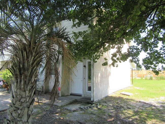 5408 Manzonita Dr in Panama City, FL - Building Photo - Building Photo