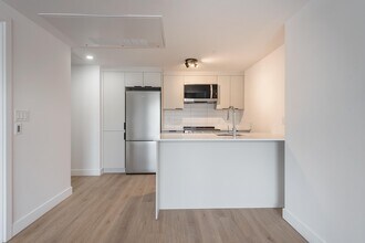 2198 Boul. de Maisonneuve E in Montréal, QC - Building Photo - Building Photo