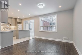 2 Kingsmere Crescent in Toronto, ON - Building Photo - Building Photo