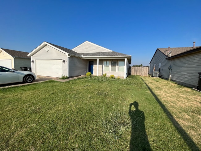 1713 Eagle Dr in Moore, OK - Building Photo - Building Photo