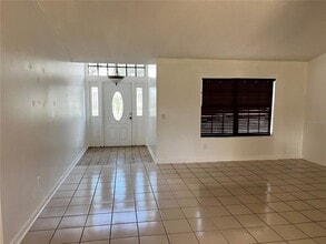 304 Oak Ln Track in Ocala, FL - Building Photo - Building Photo