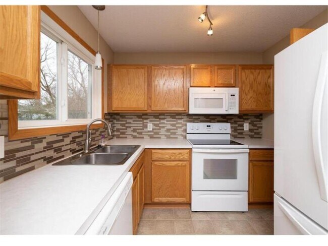 16331 Timber Crest Dr SE in Prior Lake, MN - Building Photo - Building Photo