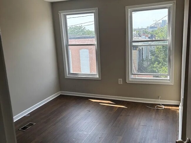 property at 1831 E Lafayette Ave