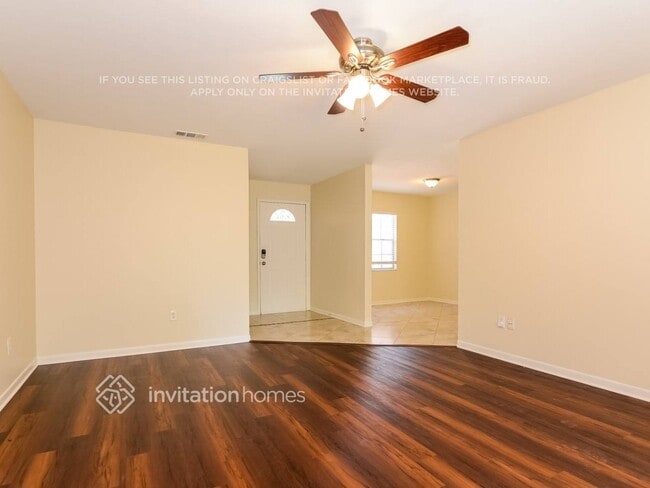 5205 Garner Pl in Seffner, FL - Foto de edificio - Building Photo