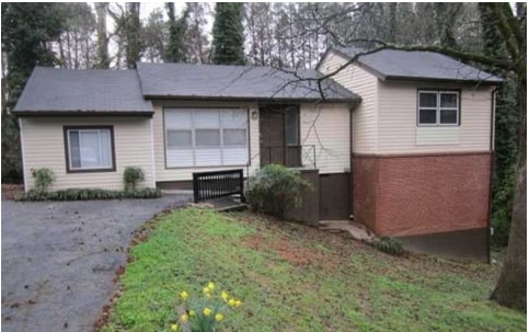 property at 5075 Fairmont Rd SE