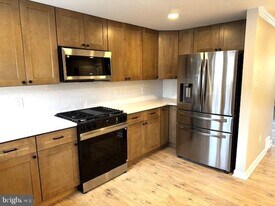 251 Bannockburn Ave in Ambler, PA - Building Photo