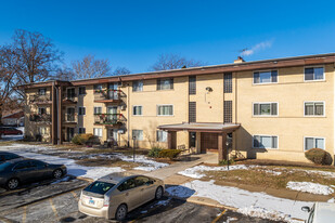1206 E Fairview St in Arlington Heights, IL - Building Photo