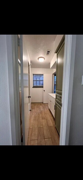 356 Park Brook Dr in Dallas, TX - Building Photo