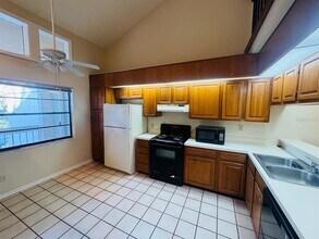 40 Austin Pl in Oldsmar, FL - Building Photo - Building Photo