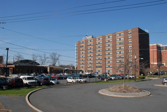 Golden Age Towers in Rahway, NJ - Building Photo - Building Photo