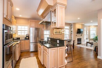 11 Gardner Rd, Unit 2 in Cambridge, MA - Foto de edificio - Building Photo