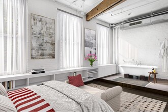 178 Prince St in New York, NY - Building Photo - Interior Photo