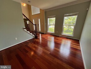 16268 Eagle Flight Cir in Woodbridge, VA - Building Photo - Building Photo