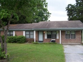 127 Gentilly Dr in Statesboro, GA - Building Photo - Building Photo
