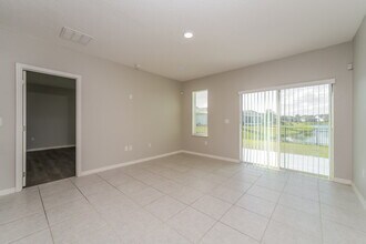 2292 Canyon Breeze Ave in Kissimmee, FL - Building Photo - Building Photo