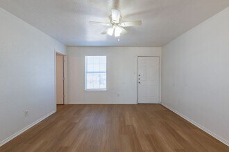 5904 Greengate Dr in Killeen, TX - Building Photo - Building Photo