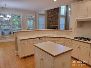 4800 Natchez Trace Ct in Duluth, GA - Foto de edificio - Building Photo