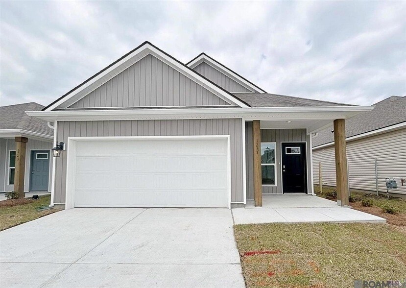 1237 Drago Dr in Baton Rouge, LA - Building Photo