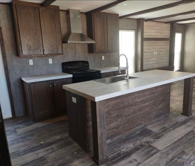 18884 Scivicque Ln in Denham Springs, LA - Foto de edificio - Building Photo