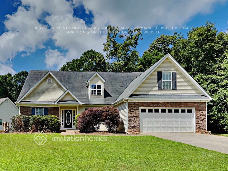 81 Kimbell Farm Dr in Locust Grove, GA - Building Photo