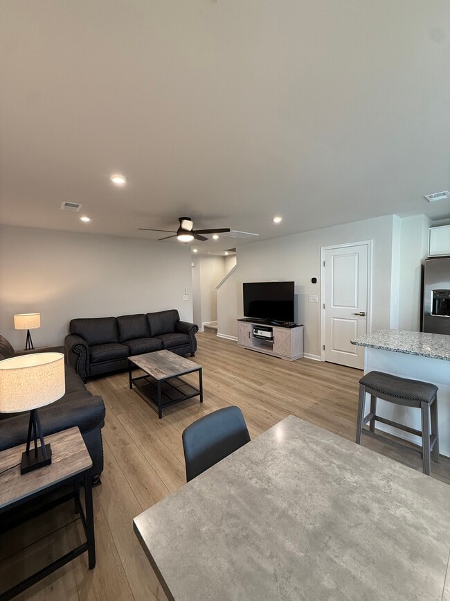 338 Myrtle Meadows Dr in Conway, SC - Foto de edificio - Building Photo