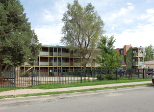 The Bostonian Apartments in Aurora, CO - Building Photo - Building Photo