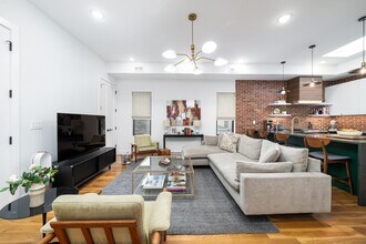 72 Lincoln St in Jersey City, NJ - Building Photo - Building Photo