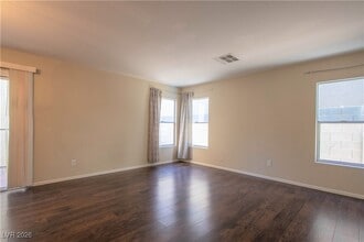 1139 Orchard View St in Las Vegas, NV - Building Photo - Building Photo
