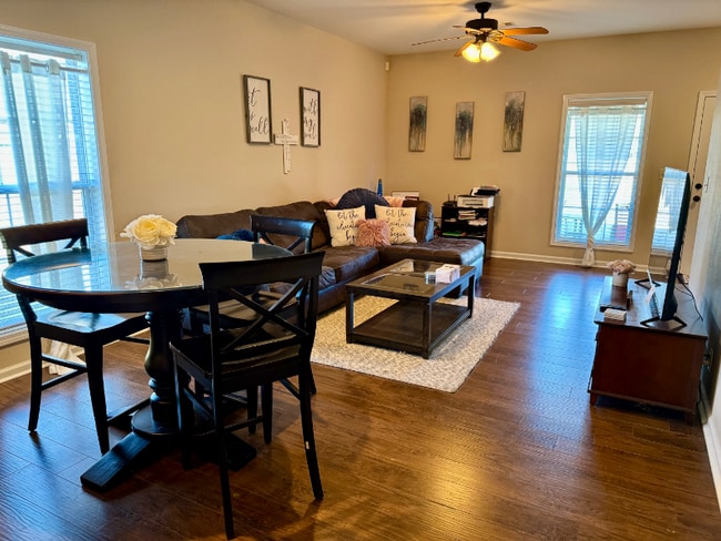 1402 Park St in Troy, AL - Foto de edificio - Building Photo