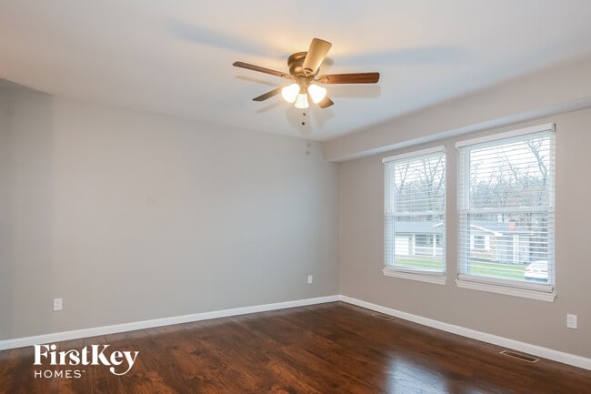 22 Oak Forest Dr in St. Peters, MO - Building Photo - Building Photo