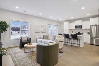 612 Franklin St in Roberts, WI - Building Photo - Building Photo