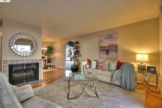 5630 Chestnut Common in Fremont, CA - Building Photo - Building Photo