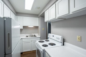 White Oaks in Pittsburgh, PA - Foto de edificio - Interior Photo