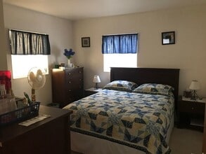 1601 Dolphin Dr in St. Cloud, FL - Building Photo - Building Photo
