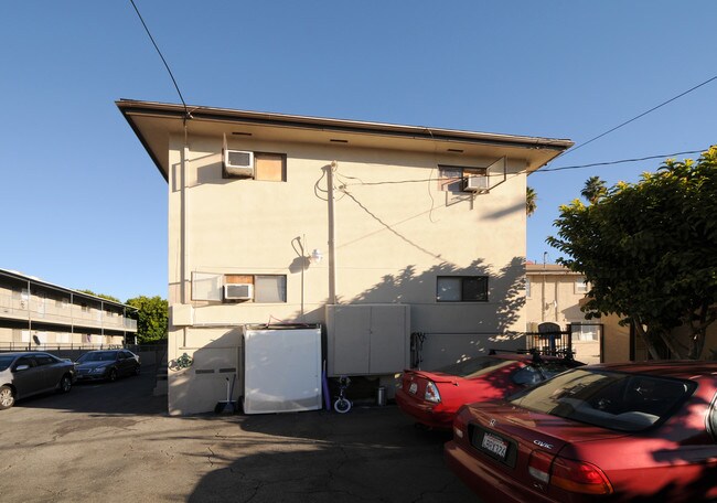 2234 Norwalk Ave in Los Angeles, CA - Foto de edificio - Building Photo