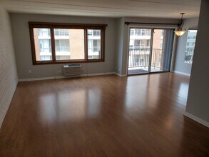659 S River Rd in Des Plaines, IL - Building Photo - Building Photo