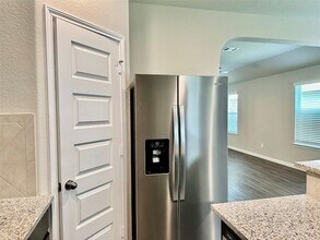 2362 Tavo Trails Dr, Unit 2P in Conroe, TX - Building Photo - Building Photo
