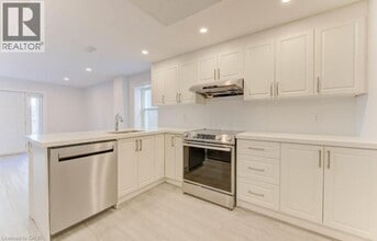 361 Beechdrops Dr in Waterloo, ON - Building Photo - Building Photo