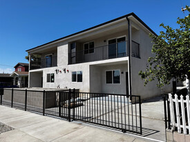 955 N Acacia Ave in Compton, CA - Building Photo