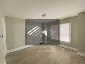 1004 W Fairview Ave in Dayton, OH - Building Photo - Building Photo