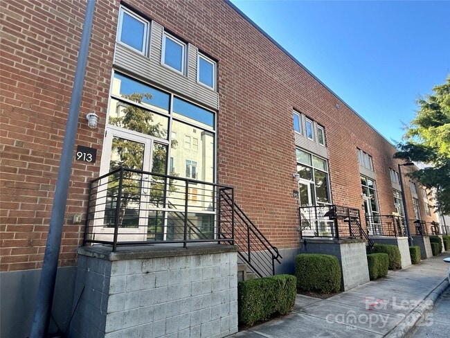property at 913 Westmere Ave