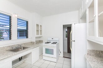 831 Kuikahi St-Unit -UNIT #C in Honolulu, HI - Building Photo - Building Photo