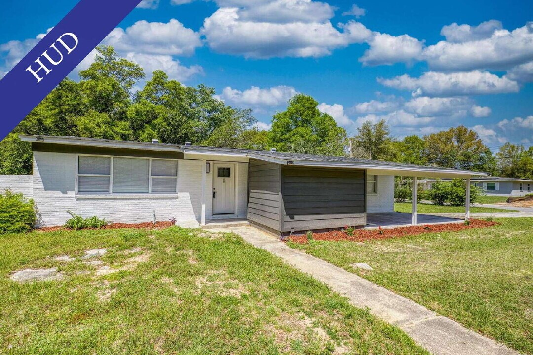 1029 Kearny Dr in Pensacola, FL - Building Photo