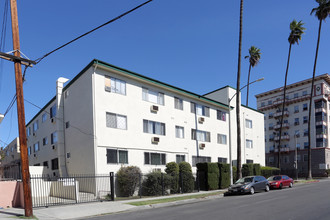 Mariposa Towers in Los Angeles, CA - Building Photo - Building Photo