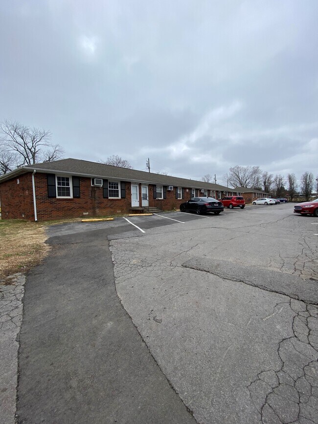 703 Power St Apartments and Nearby Clarksville Apartments For Rent