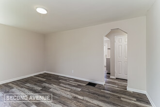 8361 Jackies Dr in Groesbeck, OH - Building Photo - Building Photo