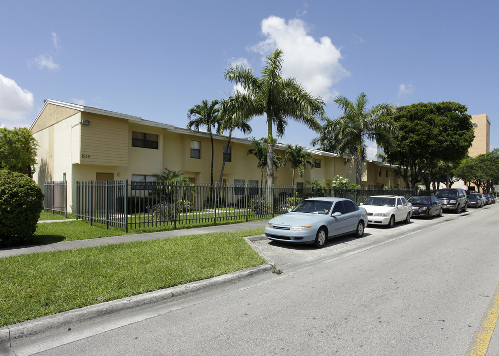 Legacy Russ Allen in Hialeah, FL - Building Photo