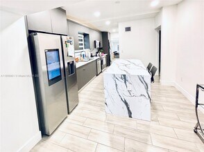 3100 NW 95th Terrace in Miami, FL - Building Photo - Building Photo